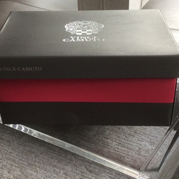 Vince Camuto Magaly black and silver slip on - Picture 2 of 6